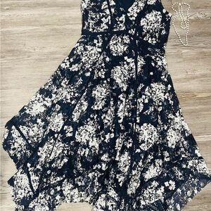 Taylor Women's  Lace long dress size 8